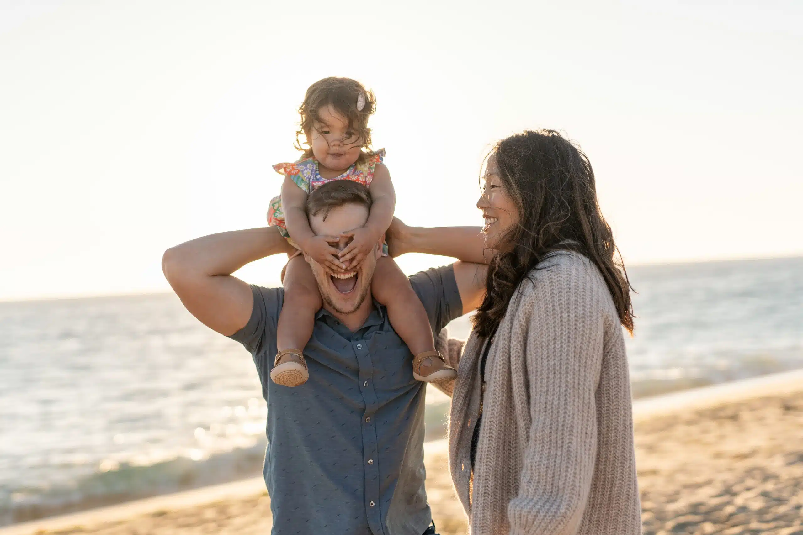 Golden Hour vs. Overcast Light — Which Is Better for Family Photos?